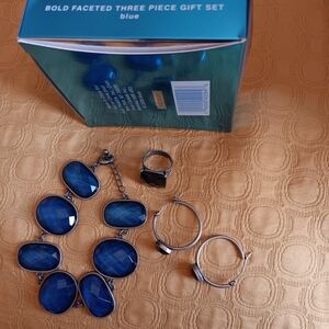 Avon Blue Necklace Set